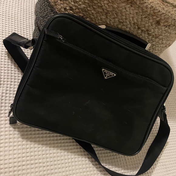 PRADA NYLON BRIEFCASE - Picture 1 of 3
